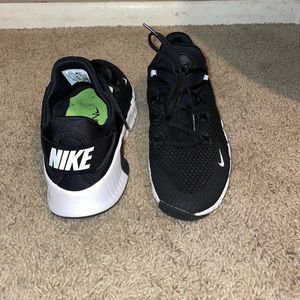 Lightly worn Nike Metcons- size 8.5